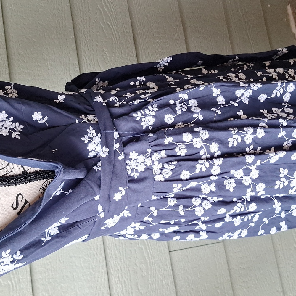 NWT Ann Taylor Embroidered Floral Mido Dress Navy Blue & White Plus Size 16 - Picture 8 of 16